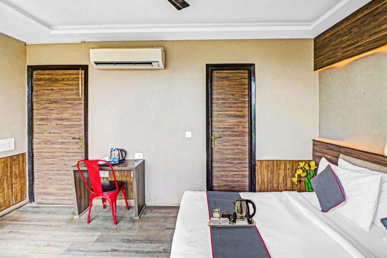Townhouse 450 Dwarka Hotel Deli Exterior foto