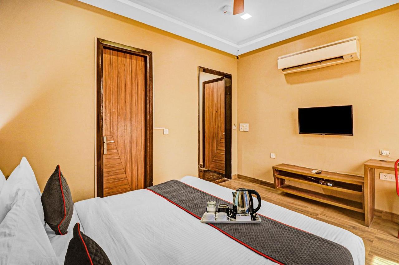 Townhouse 450 Dwarka Hotel Deli Exterior foto